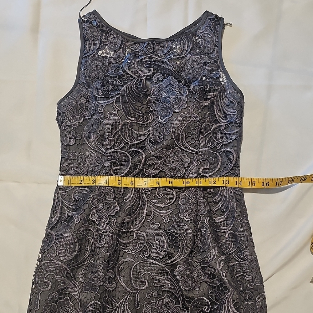 Adrianna Papell Dary Gray Sheath Midi Dress Sleeveless Bateau Size 8 - Picture 12 of 16